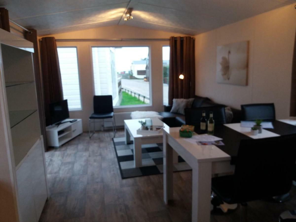 Vakantie Chalet マックム エクステリア 写真